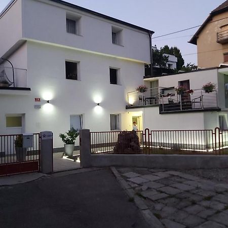 Rooms Panda Máribor Exterior foto