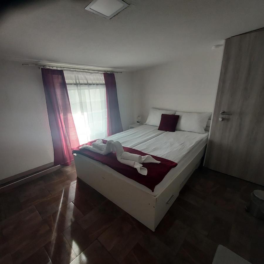 Rooms Panda Máribor Exterior foto
